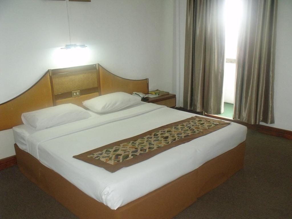 Lao Hotel Виентиане Екстериор снимка